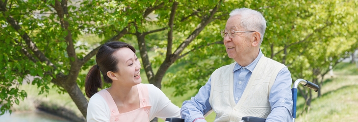 高齢者と会話する際の注意点や会話の特徴について 日本介護予防協会